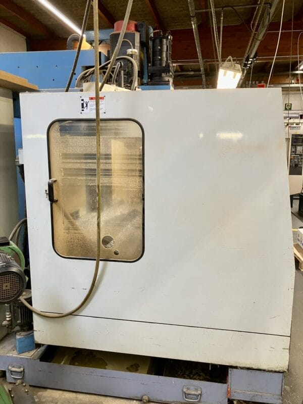 1995 SUPERMAX YCM-VMC-85A CNC Vertical Machining Centre - Image 3
